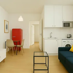 Comodo Y Tranquilo A 2 Minutos Del Metro Apartamento Madrid